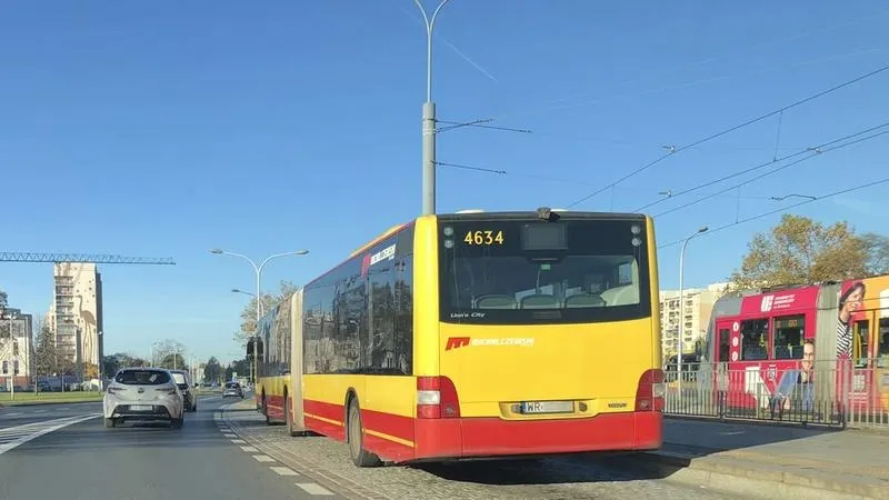Czy autobus wyjeżdżający z zatoki ma pierwszeństwo? Zasady dla kierowców