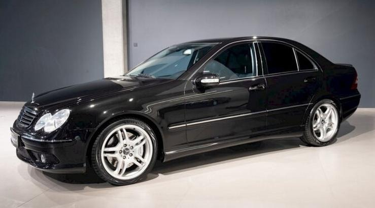 Mercedes C200 W203 – ile oleju do silnika i jaka jest właściwa ilość?
