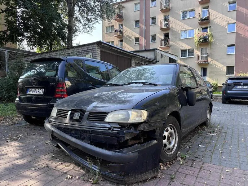 Porzucanie luksusowych samochodów